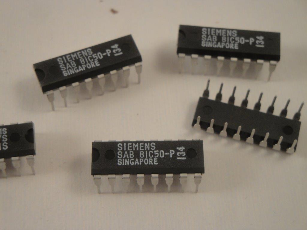 SAB 81C50 P  8-BIT Single Chip Microcomputers (Static RAM - Low
