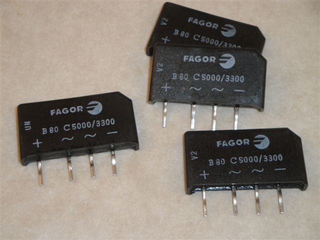 B80C5000/3300F   Flachbr�cke 5A 80V(RMS) 7,5/10mm FAGOR