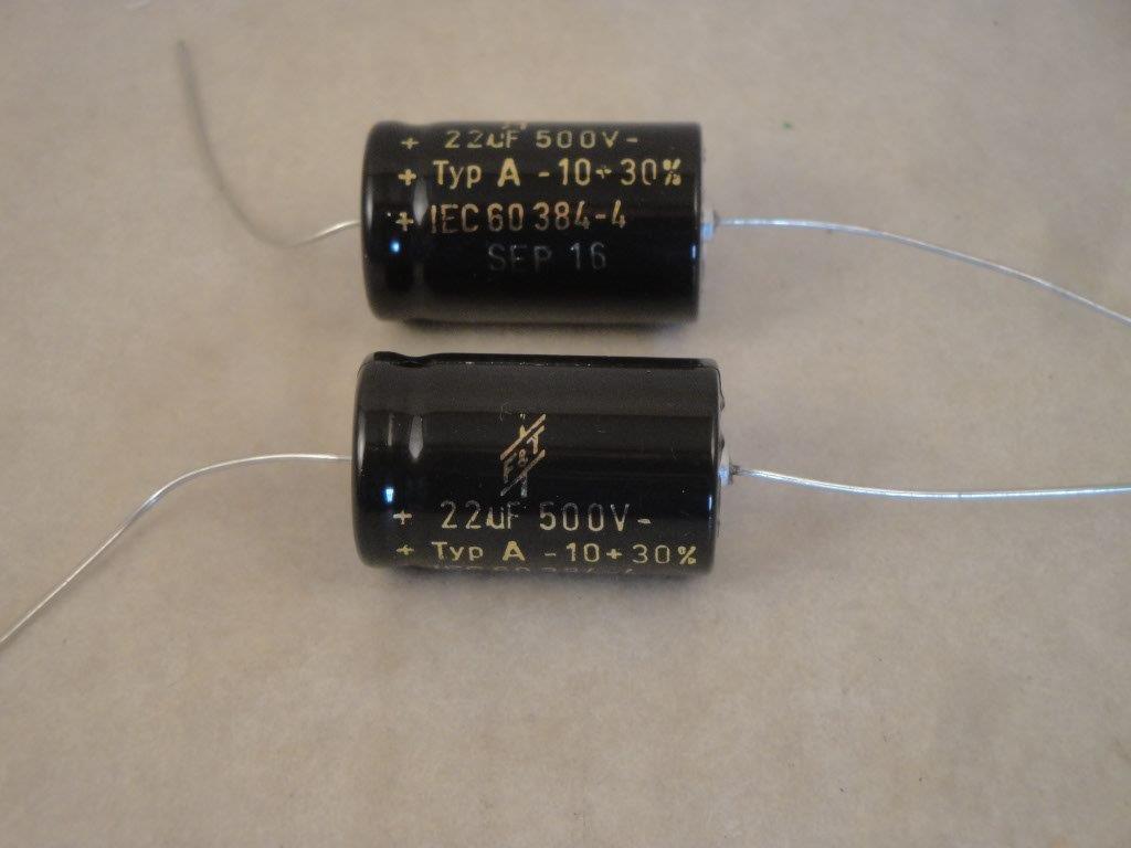 Elko 500V 22uF  Elko-axial 18x30mm