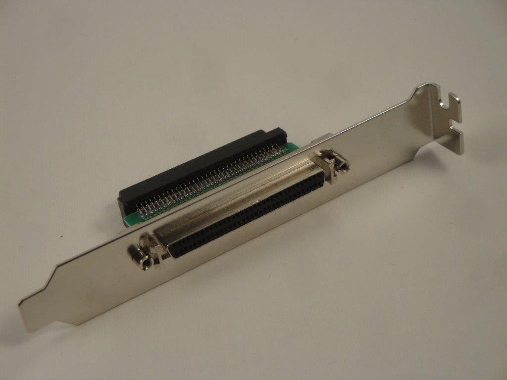 Adapter intern/ext. 68Pol-HP68 Pol  inkl. Slotblech, COM536