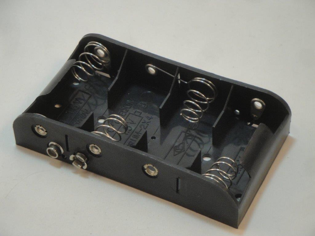 4 X UM 2 Q Batteriehalter 4xBaby C Druckanschluss