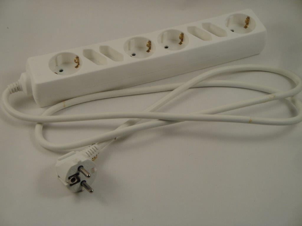 8-fach Schuko-/Euroverteiler wei�