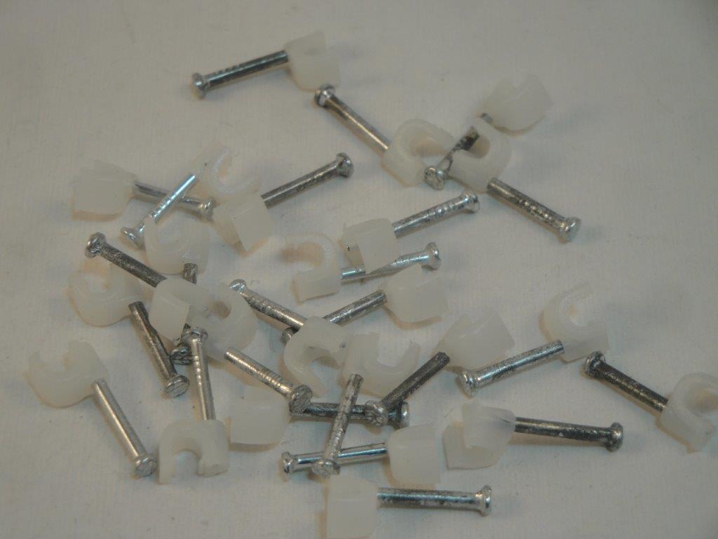 Nagelschellen wei� 4/20mm 25 Stk.