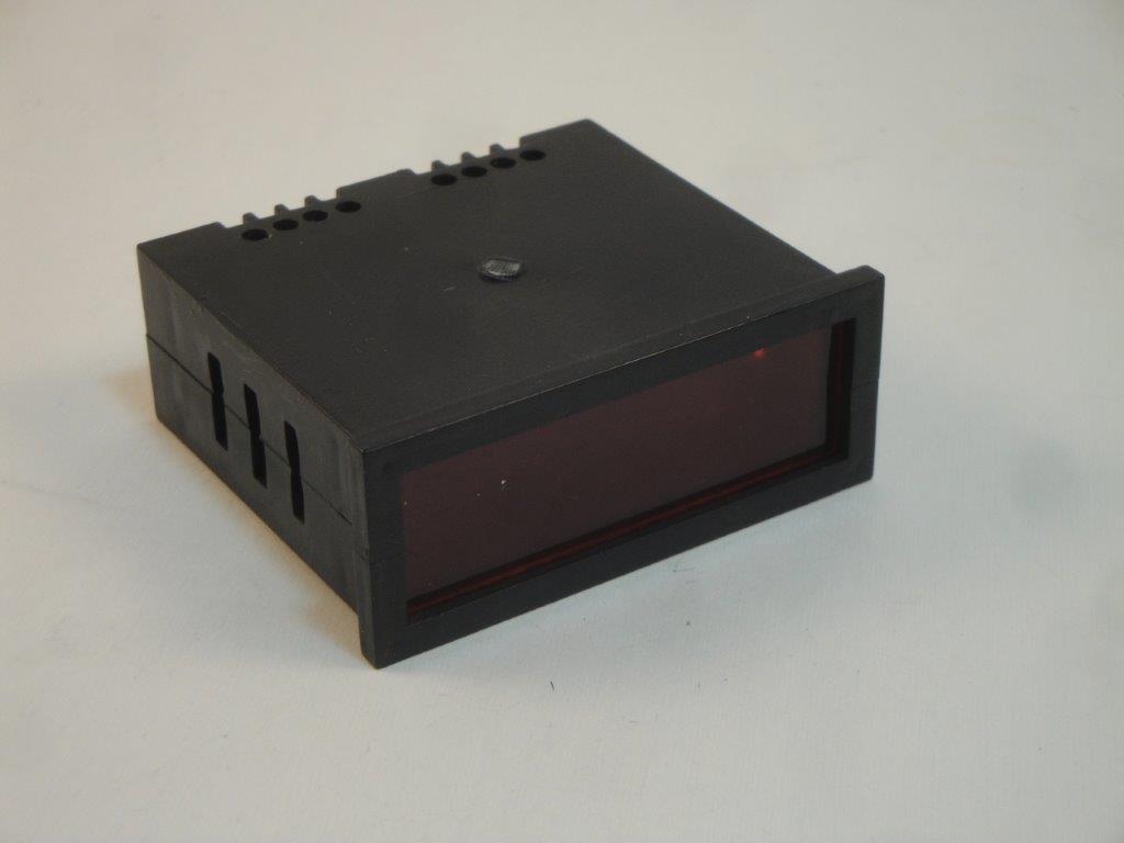 Einbaugeh�use 70x23x64mm, mit roter Plexifront