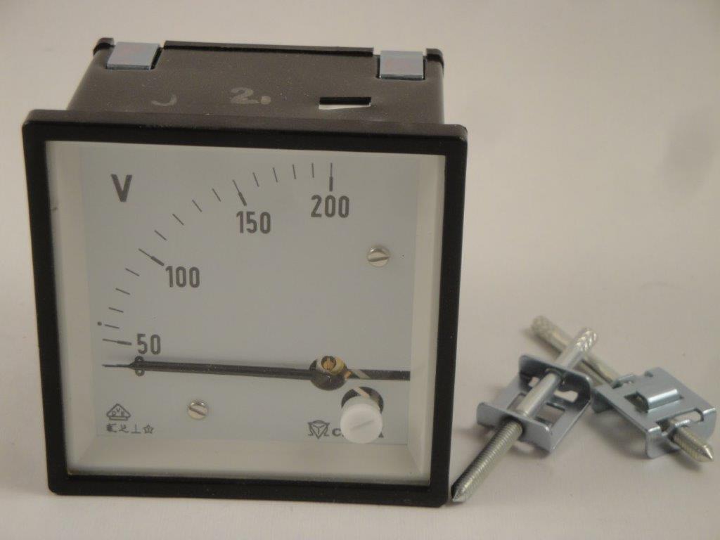 ST72 200V Dreheisenvoltemeter Kl 1,5 CELSA EQ72 ST72 200V Dreheisenvoltemeter Kl 1,5 CELSA EQ72