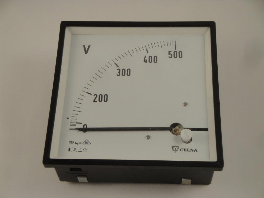 EQ144 500V  Dreheisenvoltmeter CELSA