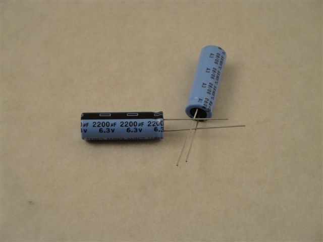 Elko 2200uF 6,3V 105� 10x30mm, Low-Impedanz