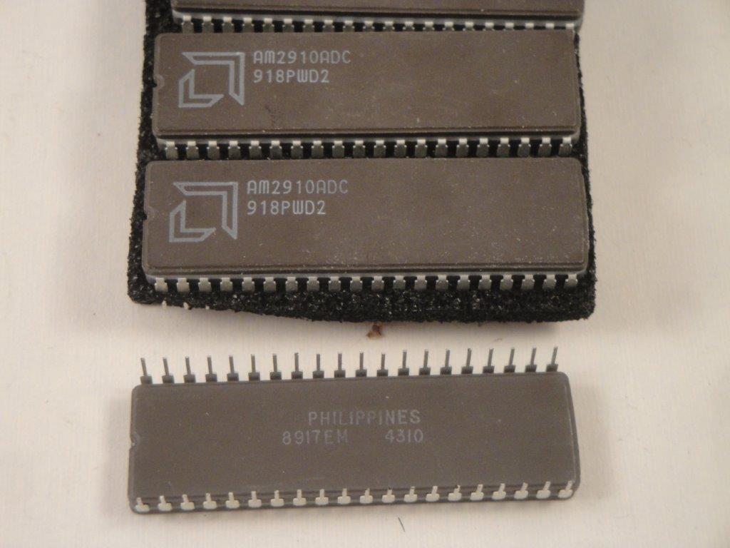AM2910 ADC   Microprogram Controller   DIL40