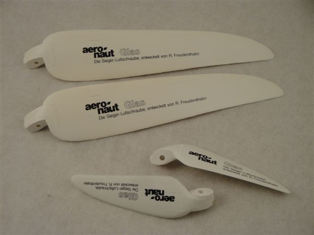 Ersatzblätter GLAS 7,0 x 4,5" 1 Paar, aeronaut 7237/10 Ersatzblätter GLAS 7,0 x 4,5" 1 Paar, aeronaut 7237/10