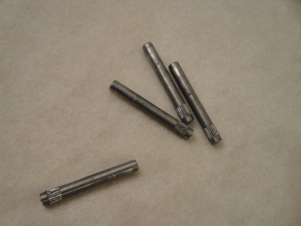 Stifte für Achsschenkel (4 Stück) für 1:10, Bycmo 3053 Stifte für Achsschenkel (4 Stück) für 1:10, Bycmo 3053