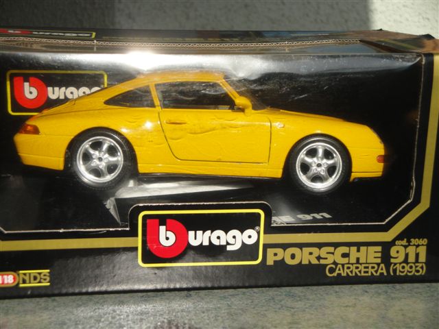 Porsche 911 Carrera '93, gelb  1:18  burago 3060