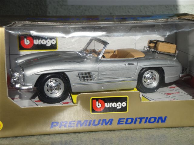 Mercedes Benz 300 SL Touring, silber  1:18  burago 33923