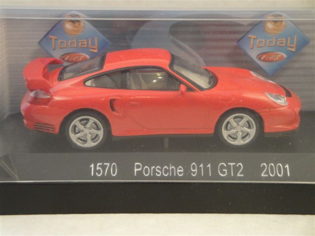 Porsche 911 GT2 '01, rot  1:43  Solido
