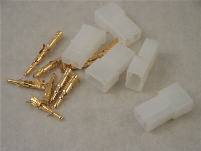 AMP-Stecker vergoldet, 5 Stk. AMP-Stecker vergoldet, 5 Stk.