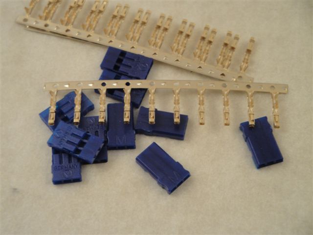 Servostecker-Bausatz Graupner, vergoldet, blau