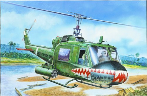 UH-1C Gunship Helicopter  1:72  Italerie 0050