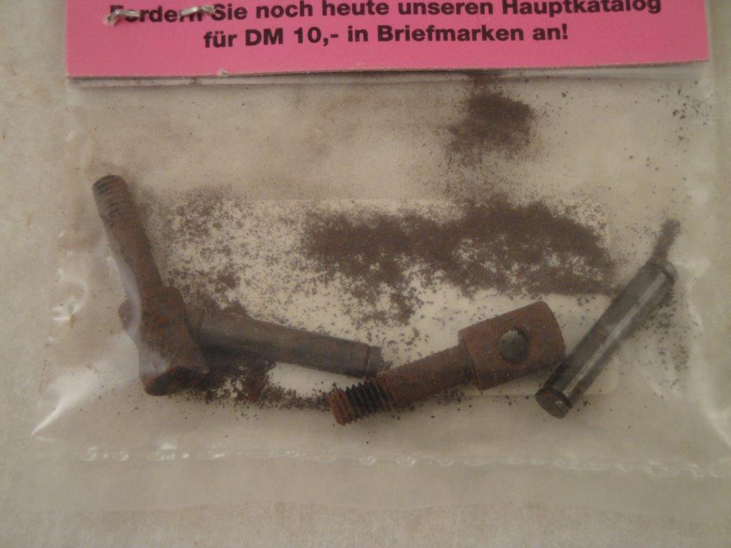 Radachsen und Haltebolzen (Valiant) 1:10, Jamara 281002