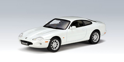 Jaguar XKR Coup� '98, wei�  1:43  AUTOart 53622