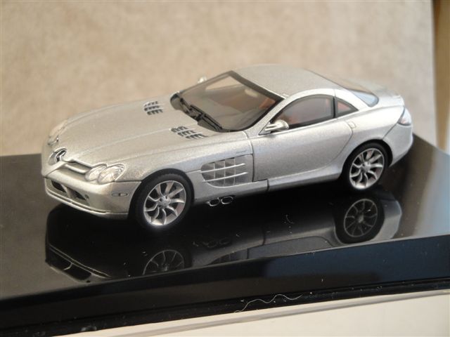 Mercedes SLR Coup� '06, silvermet.  1:43  AUTOart 66961976
