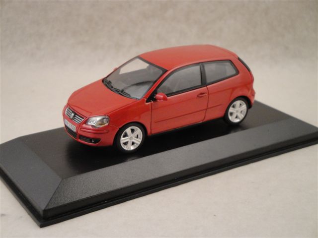 VW Polo 2005-2009, rot 1:43 Minichamps VW Polo 2005-2009, rot 1:43 Minichamps