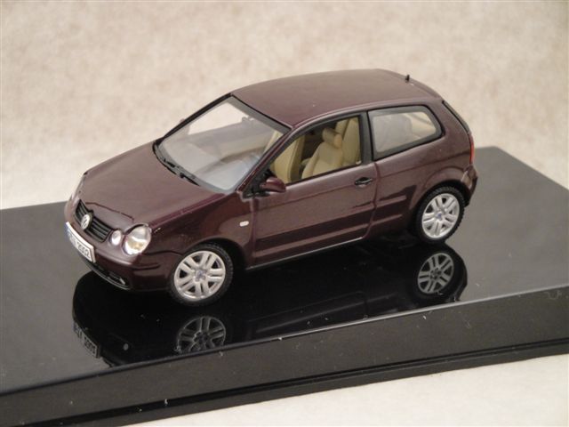VW Polo 2001, rot  1:43  AUTOart