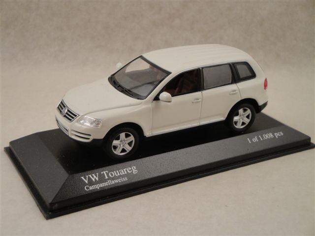 VW Touareg, weiß 1:43 Minichamps 400052001 VW Touareg, weiß 1:43 Minichamps 400052001