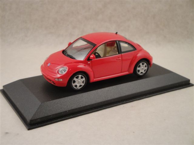 VW Beetle, rot 1:43 Minichamps 430058001 VW Beetle, rot 1:43 Minichamps 430058001