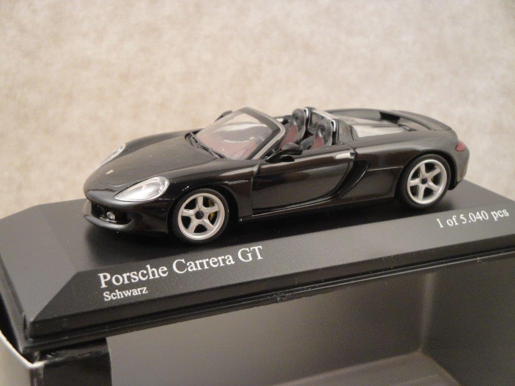 Porsche Carrera GT '01, schwarz  1:43  Minichamps 430060230