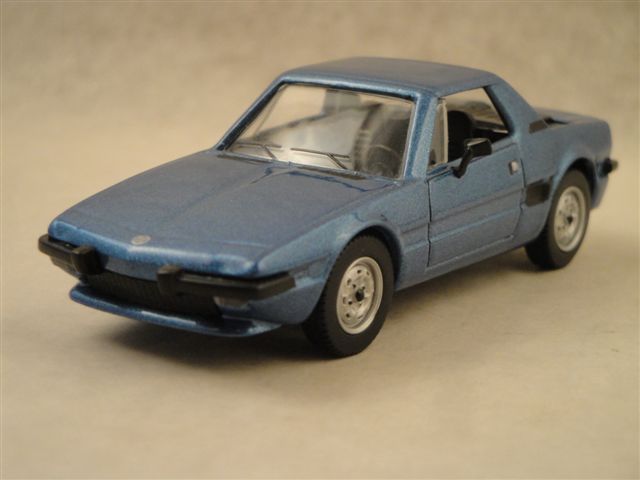Fiat X19  1:43  Norev