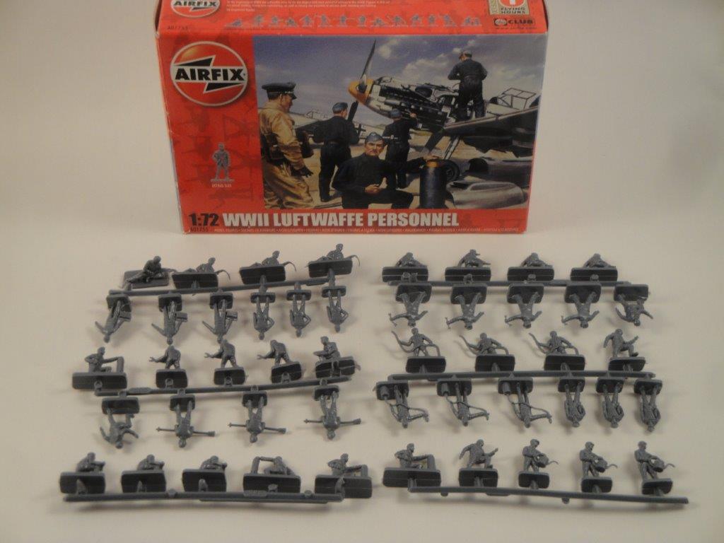 WWII Luftwaffe Personnel   1:72  Airfix 1755