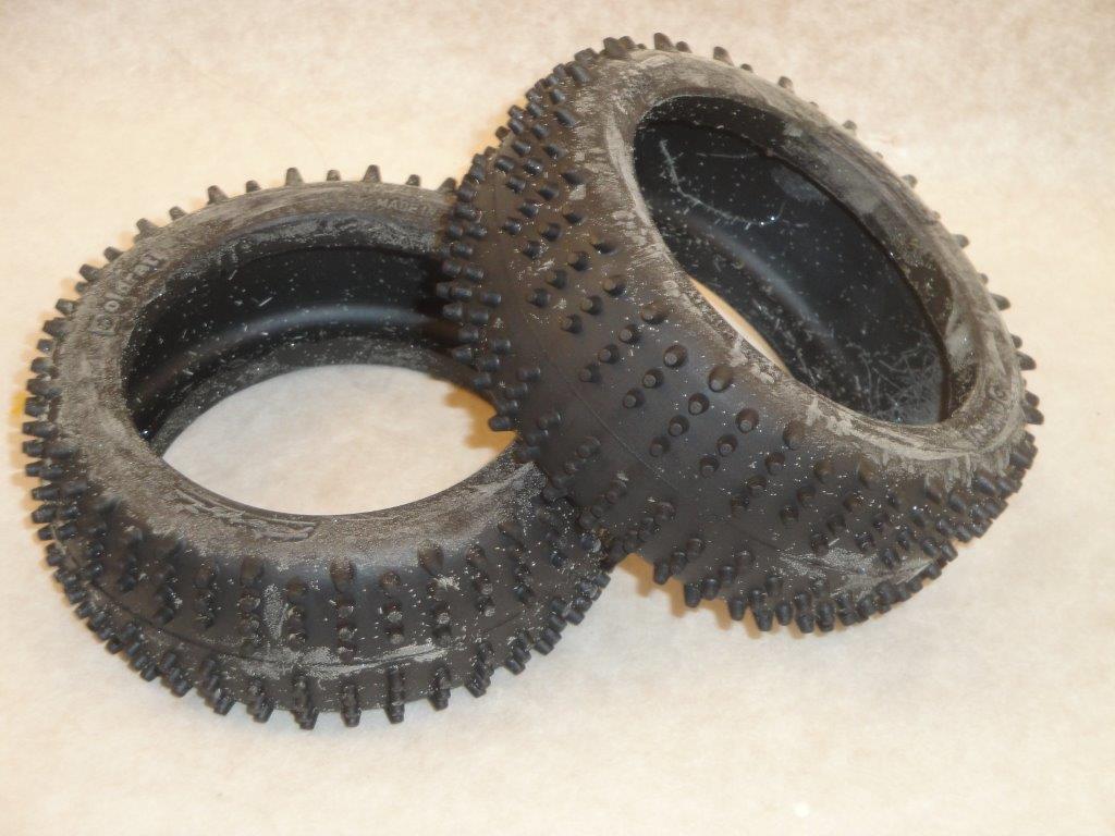 Reifen Soft RS 294 1:8 (2 St�ck), Rossi F8015
