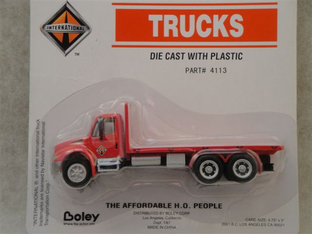 Trucks, 3-Achs Flachauflieger LKW, rot  1:87  Boley 4113