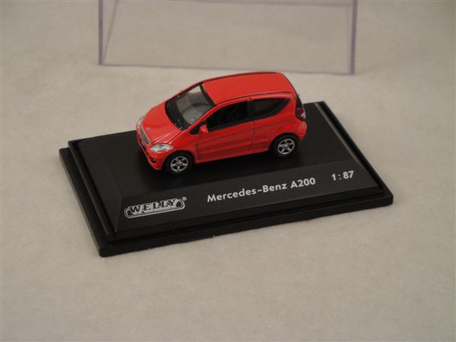 Mercedes Benz A200, rot  1:87, Welly