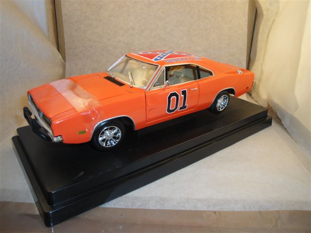 Dodge Charger General Lee '69  1:18,  Ertl 32485