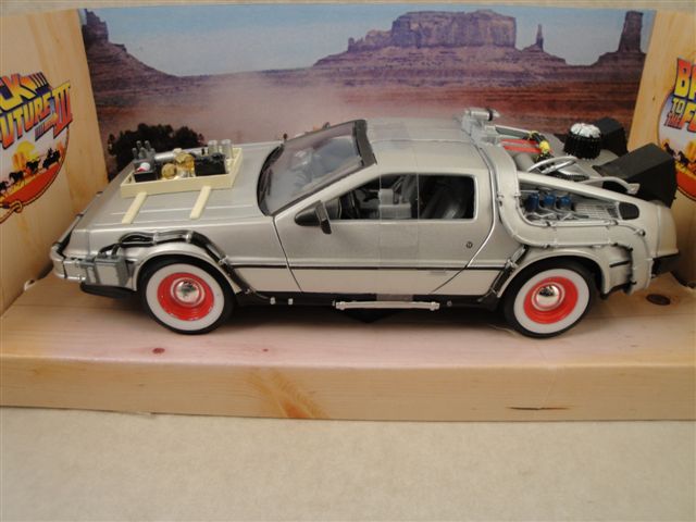 Back to the Future Teil3 De Loren   1:24 Welly 22444W