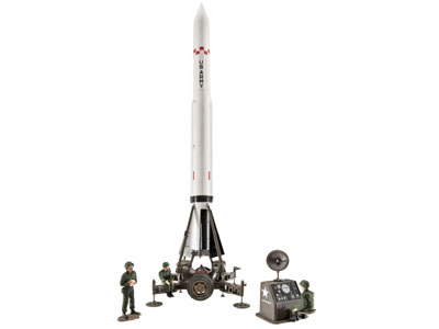 Corporal Missle & Launcher  1:35 Revell 00020