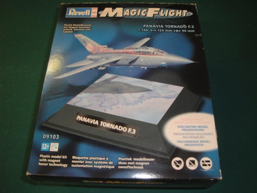 MagicFlight Panavia Tornado F.31:144  Revell 9103