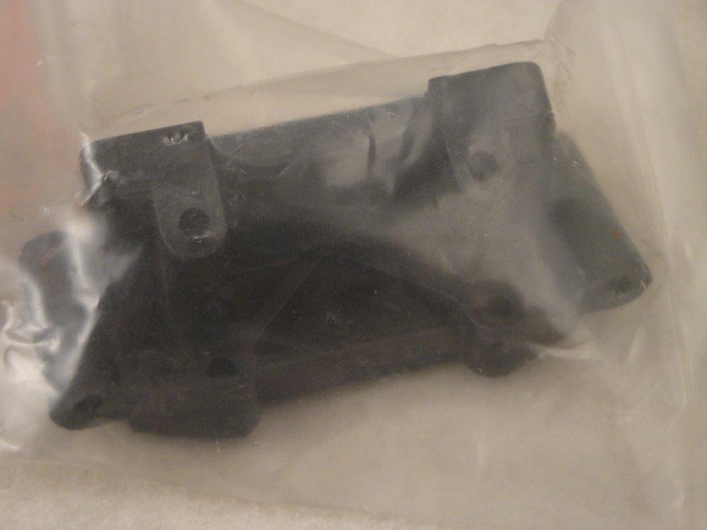 Querlenkeraufnahme vorne (Rustler) Traxxas 2530